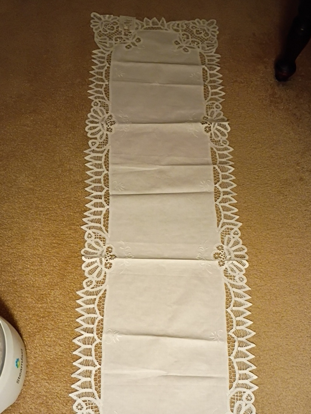 Vintage Handmade Classic White Lace-Edged Doilie Table Runner
